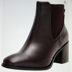 NWT Amazon Essentials Women's Square Block-Heel Chelsea Boot Dk Brown Size 8.5M